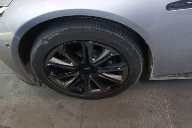 Used XPeng P7 2020 670E Left Front Wheel Hub