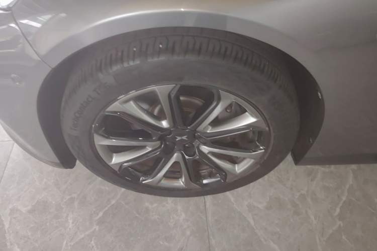 Used XPeng P7 2020 Rear-Drive Long-Range Smart Drive Version Left Front Wheel Hub