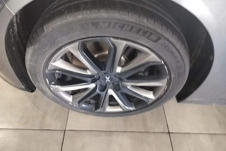 Used XPeng P7 2020 586E Left Front Wheel Hub