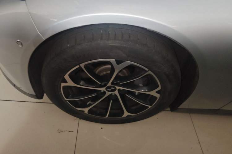 Used XPeng P7 2020 586N Left Front Wheel Hub