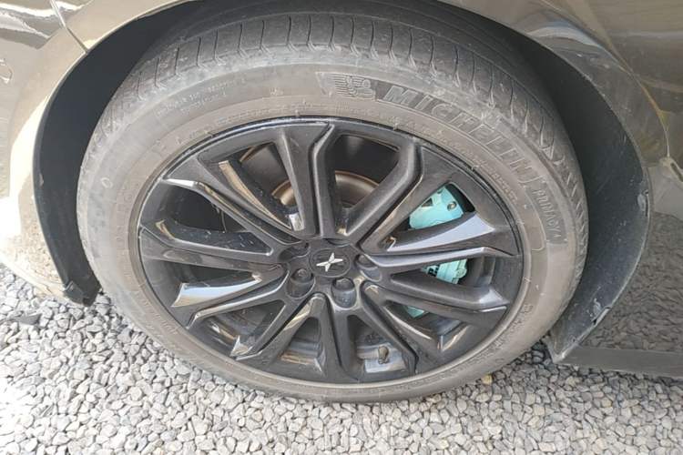 Used XPeng P7 2020 670N Left Front Wheel Hub