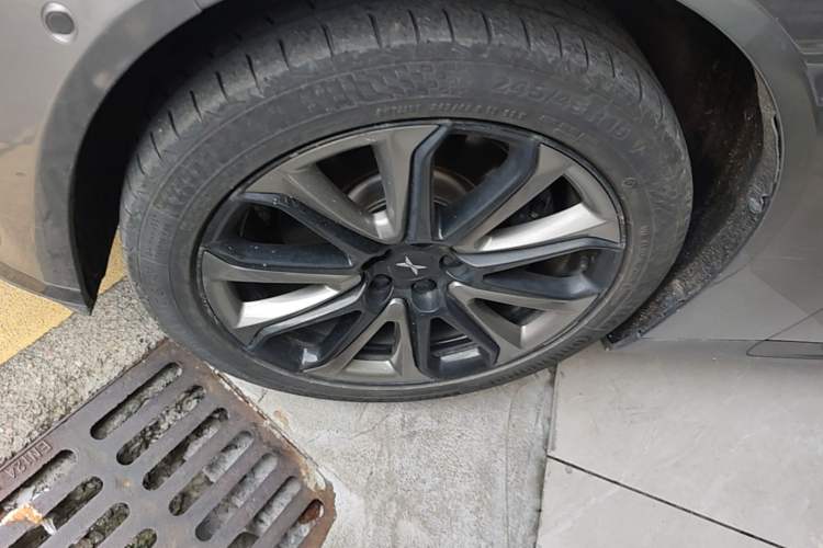 Used XPeng P7 2020 670E Left Front Wheel Hub