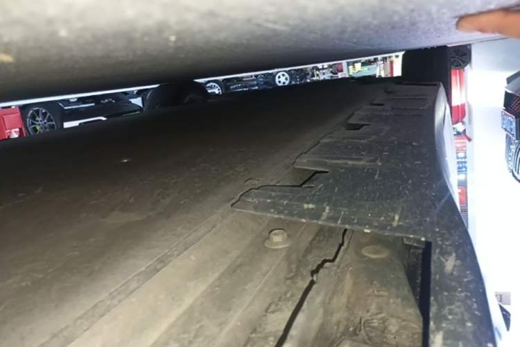 Used XPeng P7 2020 670E Left Side Sill
