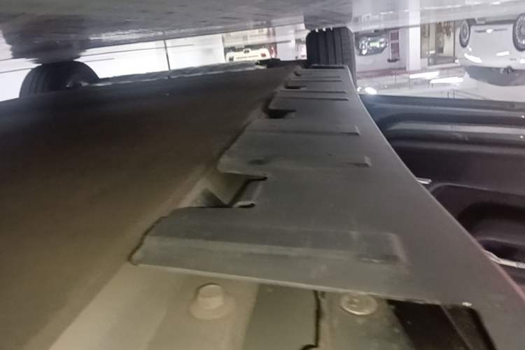 Used XPeng P7 2020 670E Left Side Sill
