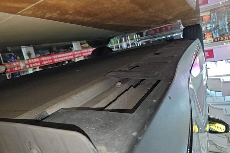 Used XPeng P7 2020 670E Left Side Sill