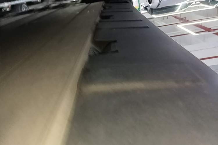 Used XPeng P7 2020 586N Left Side Sill