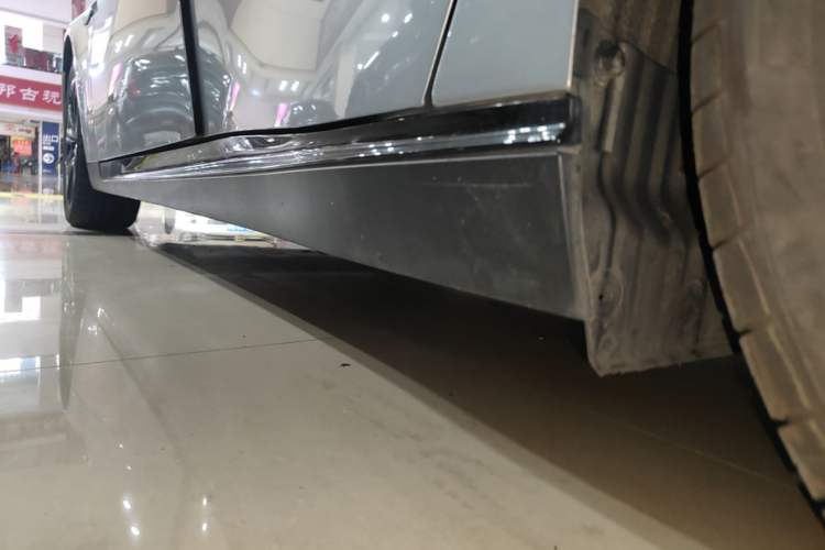 Used XPeng P7 2020 586N Left Side Sill