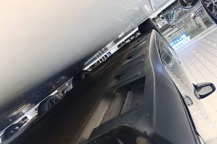 Used XPeng P7 2020 670N Left Side Sill