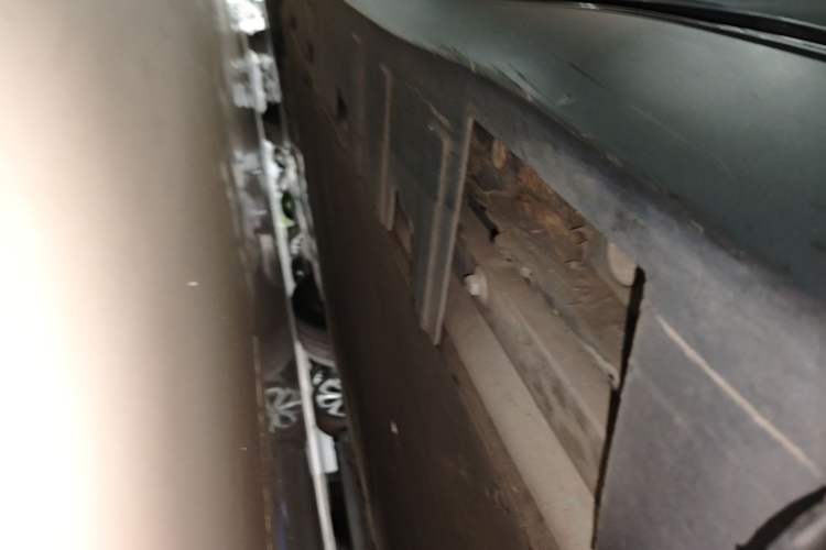 Used XPeng P7 2020 670N Left Side Sill