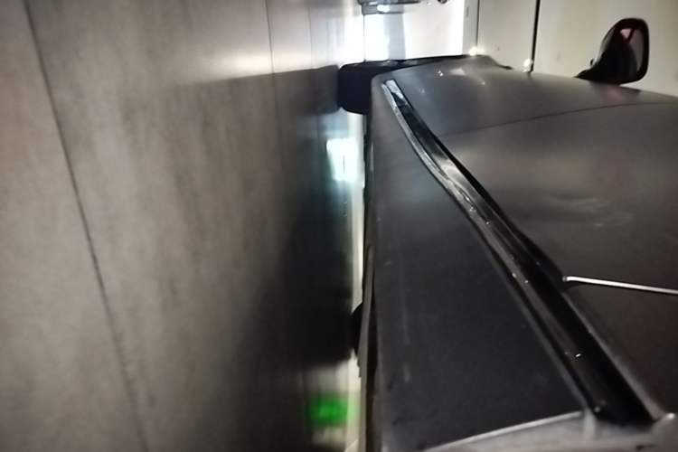 Used XPeng P7 2020 586N Left Side Sill