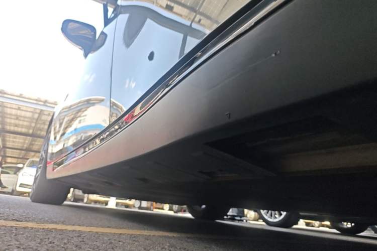Used XPeng P7 2020 670N Left Side Sill