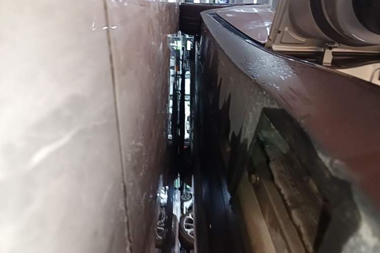 Used XPeng P7 2020 670N Left Side Sill