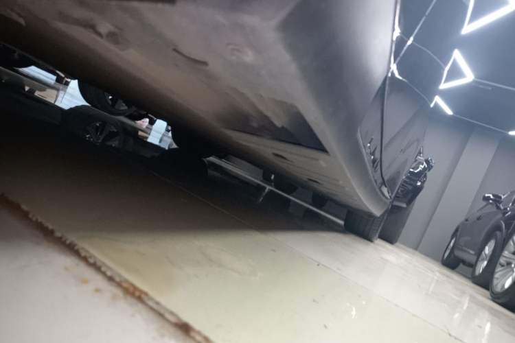 Used XPeng P7 2020 670N Left Side Sill