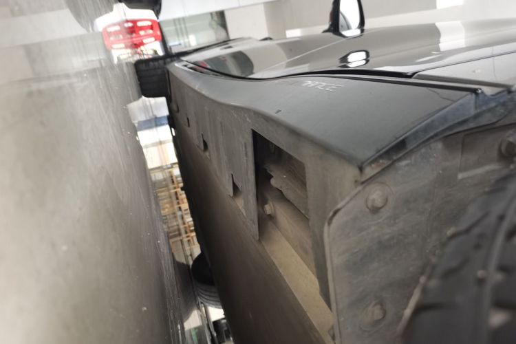 Used XPeng P7 2020 562E Performance Edition Left Side Sill