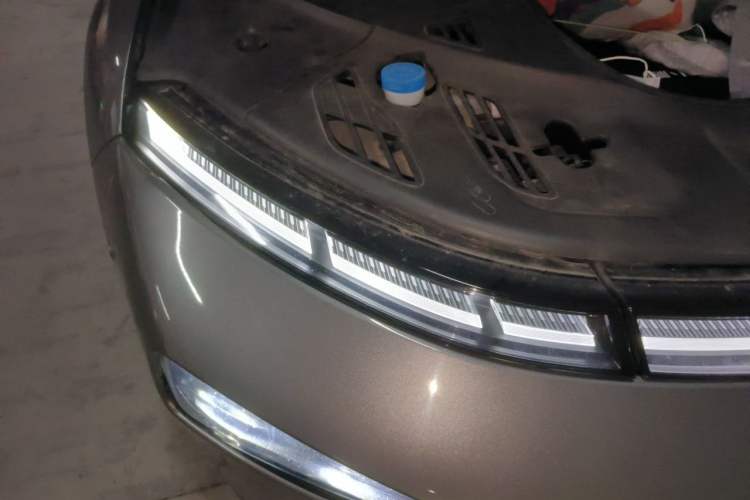 Used XPeng P7 2020 670N Right Front Headlight
