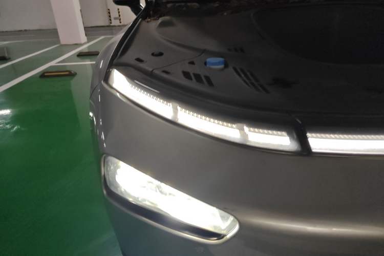 Used XPeng P7 2020 586E Right Front Headlight