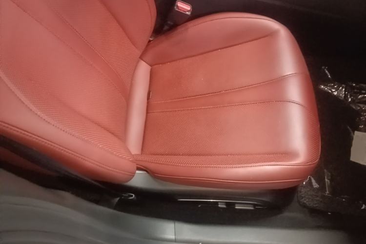 Used XPeng P7 2020 670E Right Front Seat