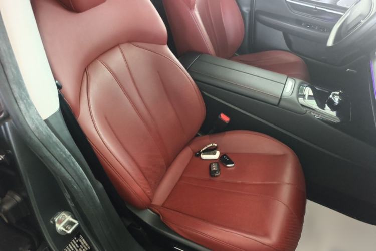 Used XPeng P7 2020 670N Right Front Seat
