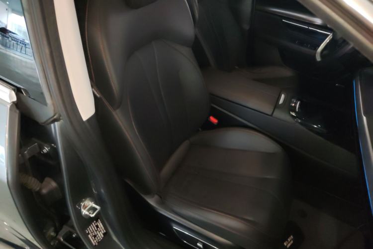 Used XPeng P7 2020 706G Right Front Seat