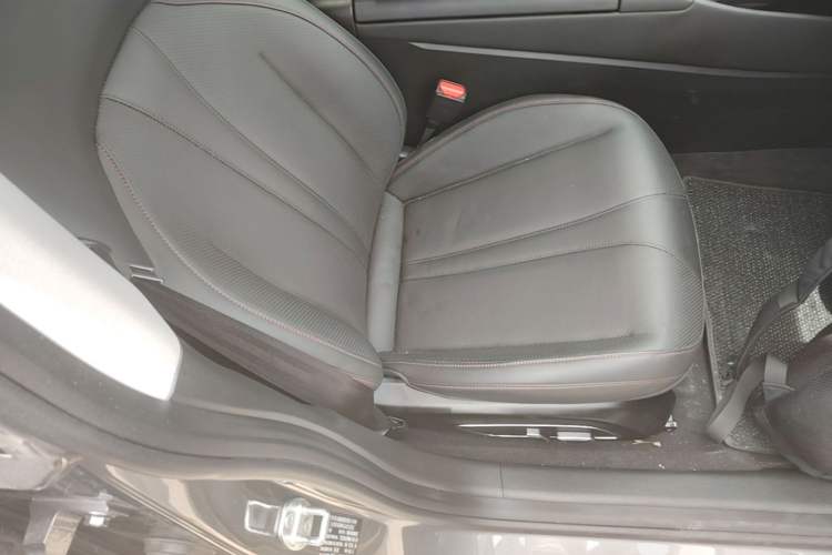 Used XPeng P7 2020 706G Right Front Seat