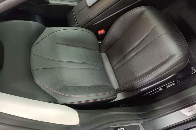 Used XPeng P7 2020 586N Right Front Seat