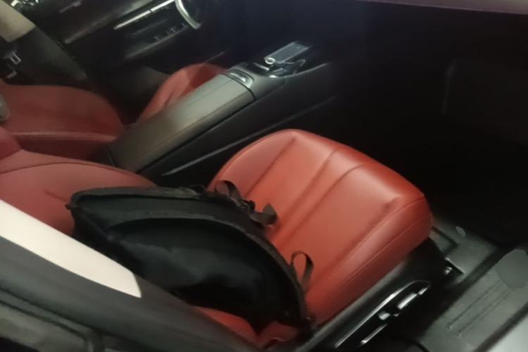 Used XPeng P7 2020 670N Right Front Seat