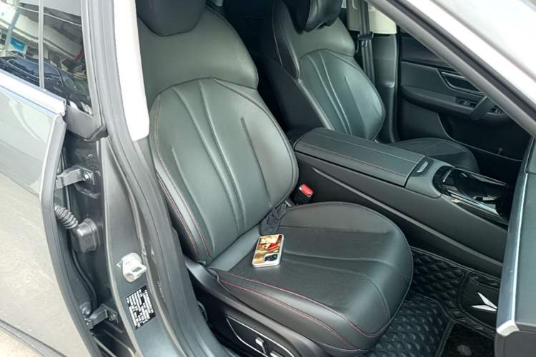 Used XPeng P7 2020 670N Right Front Seat