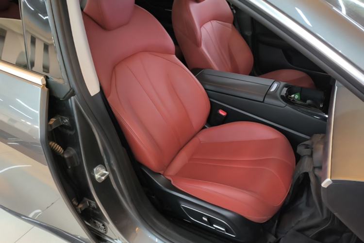 Used XPeng P7 2020 562N Performance Edition Right Front Seat