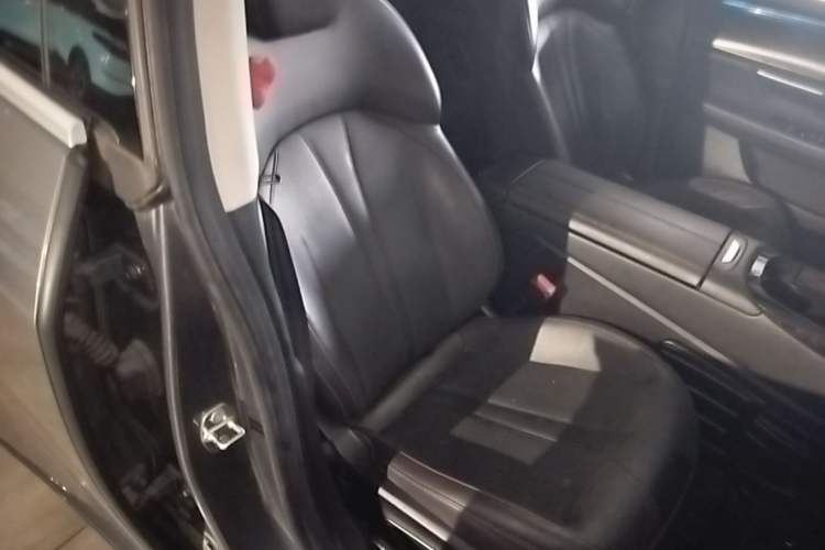 Used XPeng P7 2020 586E Right Front Seat