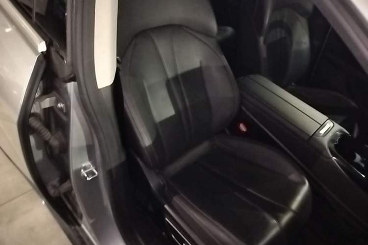 Used XPeng P7 2020 670E Right Front Seat