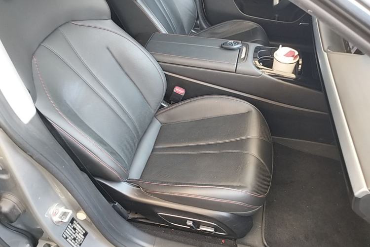 Used XPeng P7 2020 670N Right Front Seat