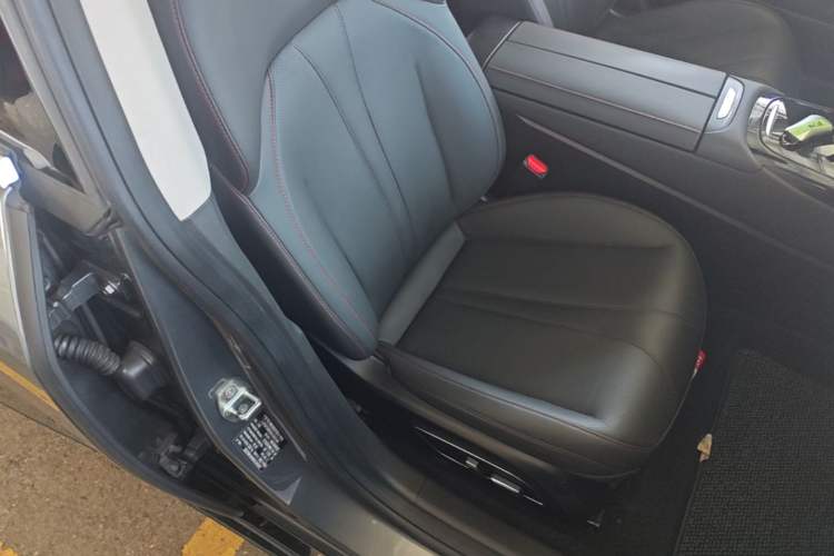 Used XPeng P7 2020 670N Right Front Seat