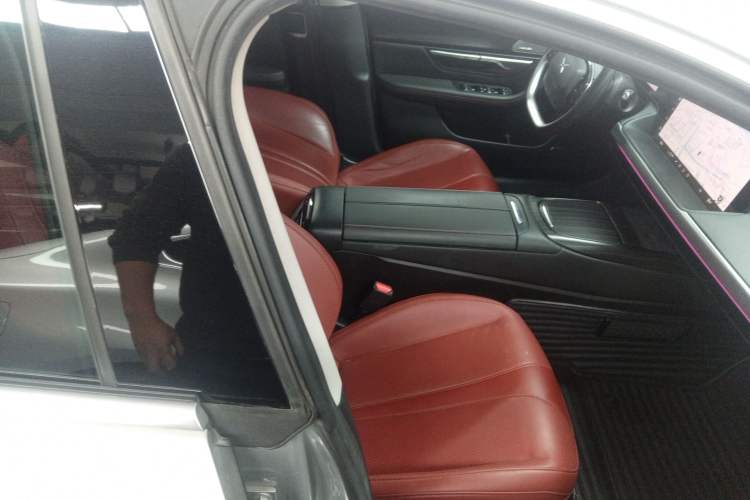 Used XPeng P7 2020 670N Right Front Seat