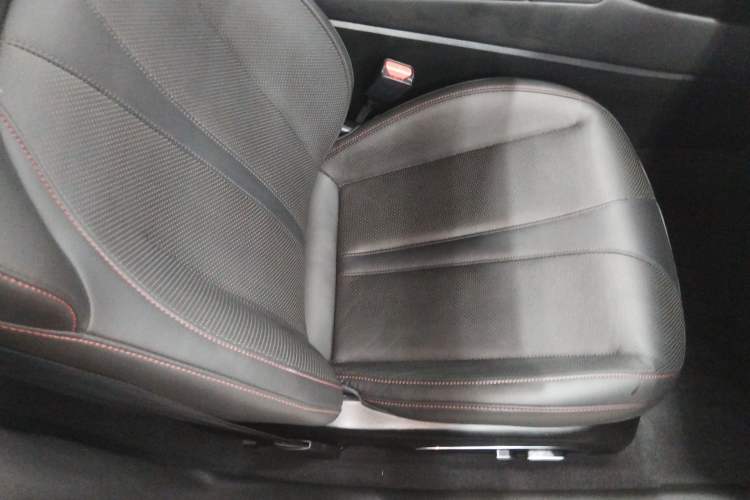Used XPeng P7 2020 670N Right Front Seat