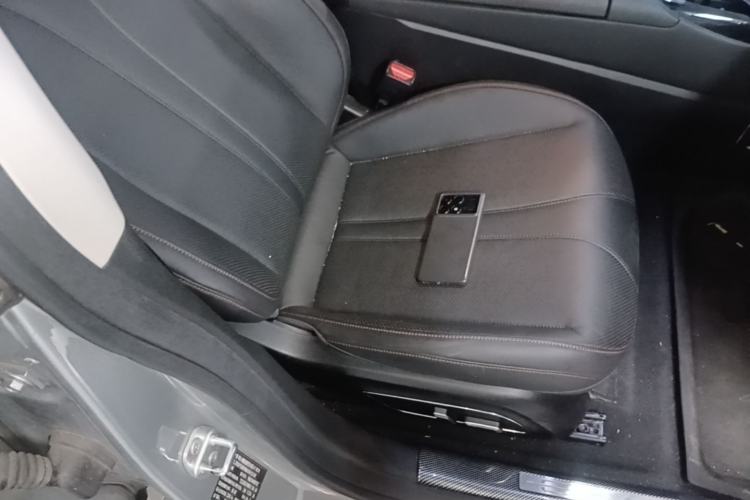 Used XPeng P7 2020 706G Right Front Seat