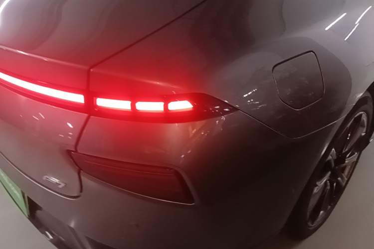 Used XPeng P7 2020 670E Right Rear Taillight