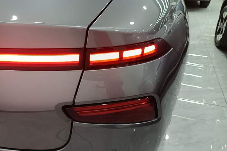 Used XPeng P7 2020 586N Right Rear Taillight