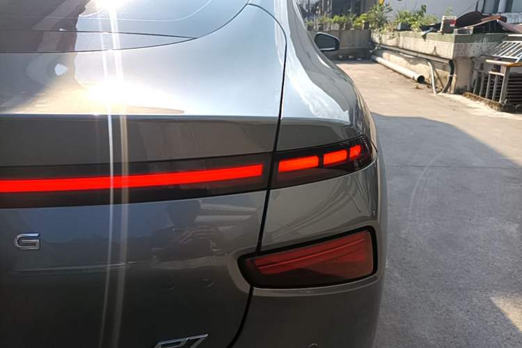 Used XPeng P7 2020 670N Right Rear Taillight