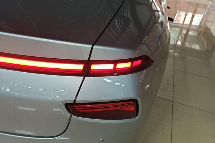 Used XPeng P7 2020 670N Right Rear Taillight
