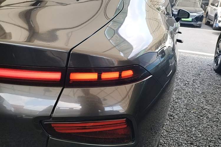 Used XPeng P7 2020 670N Right Rear Taillight