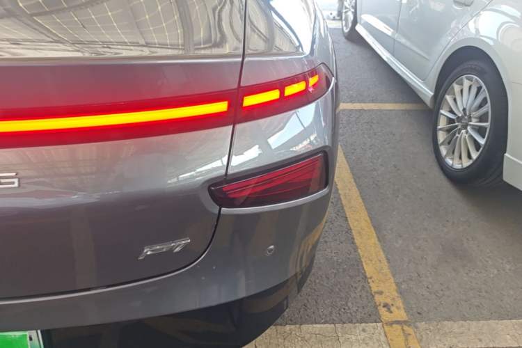 Used XPeng P7 2020 670N Right Rear Taillight