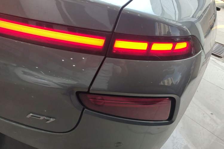 Used XPeng P7 2020 670E Right Rear Taillight