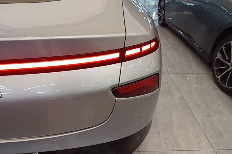 Used XPeng P7 2020 670N Right Rear Taillight