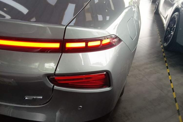 Used XPeng P7 2020 670N Right Rear Taillight