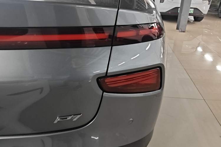 Used XPeng P7 2020 670E Right Rear Taillight