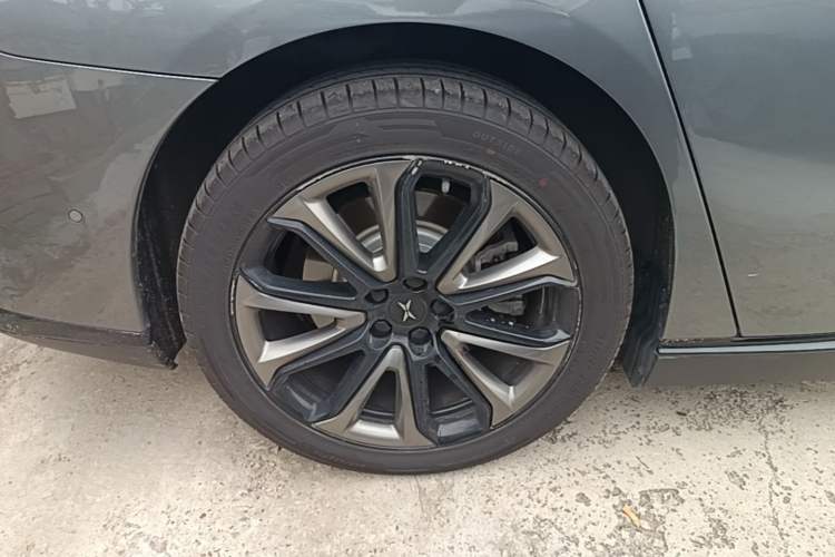 Used XPeng P7 2020 670N Right Rear Wheel Hub