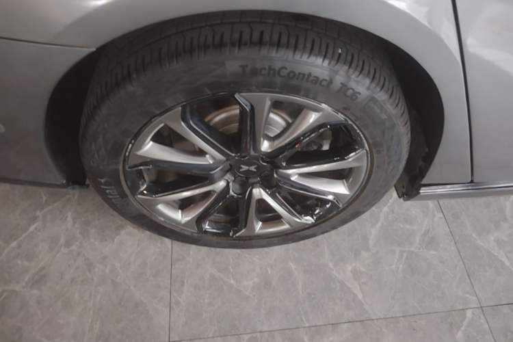 Used XPeng P7 2020 Rear-Drive Long-Range Smart Drive Version Right Rear Wheel Hub