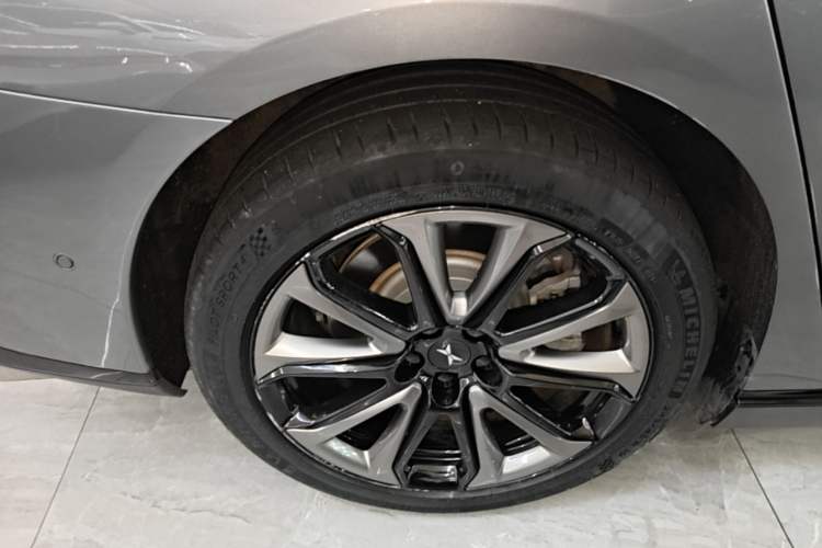 Used XPeng P7 2020 670E Right Rear Wheel Hub