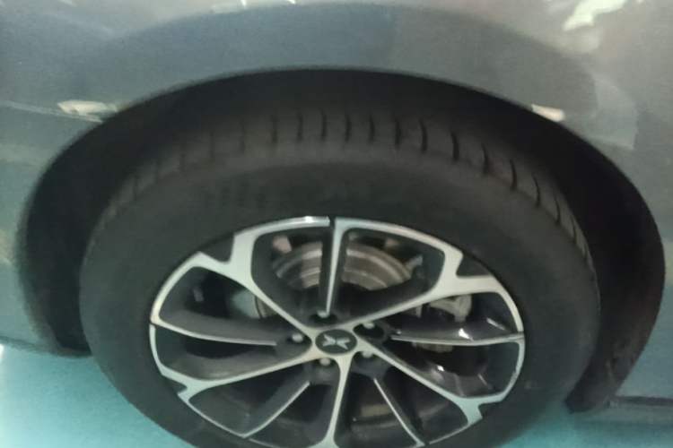 Used XPeng P7 2020 670N Right Rear Wheel Hub