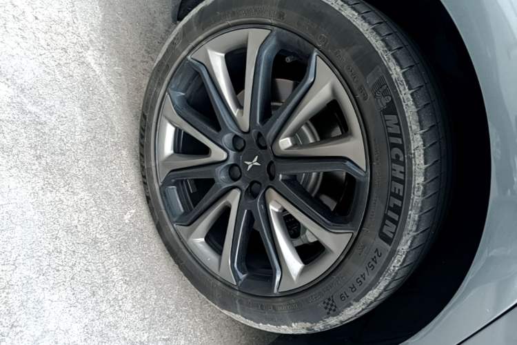 Used XPeng P7 2020 670N Right Rear Wheel Hub